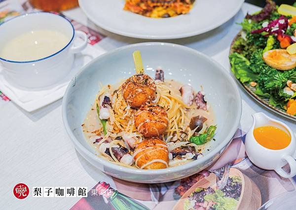 梨子咖啡｜最美的校園餐廳 東海大咖啡廳 東海大美食｜克羅德先