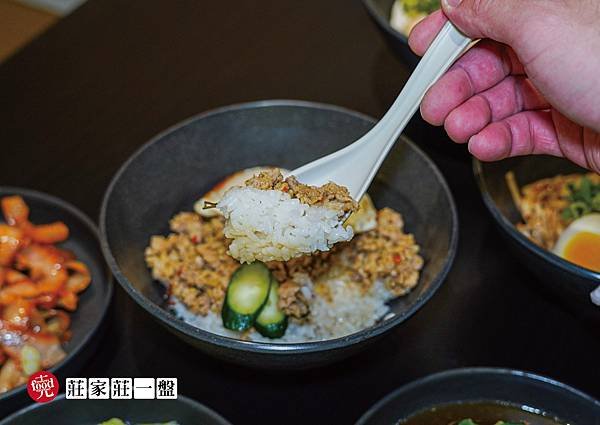 莊家 莊一盤｜火雞肉飯名店 西屯路美食 中科每食｜克羅德先生