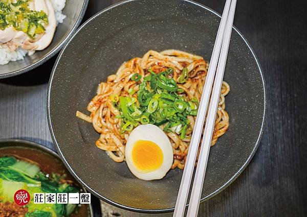 莊家 莊一盤｜火雞肉飯名店 西屯路美食 中科每食｜克羅德先生