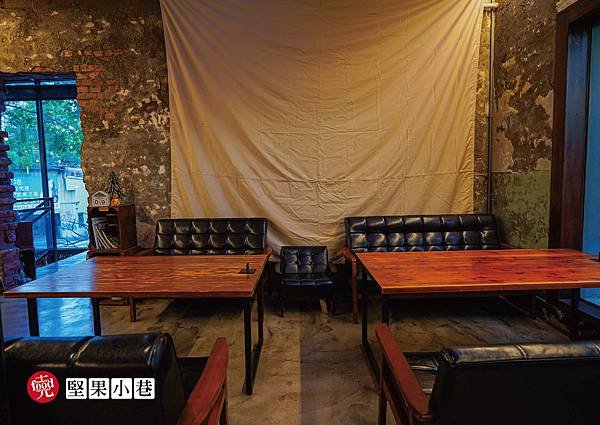 堅果小巷｜網美餐廳 科博館美食 西區美食｜克羅德先生