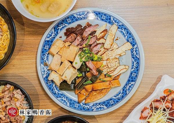 林家鴨香飯｜新店報報 苗栗縣府美食 縣府人員都愛的鴨香飯｜克