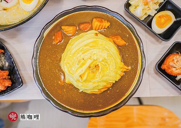 熊咖哩｜西屯4.9星好評 日式美食 寵物友善｜克羅德先生