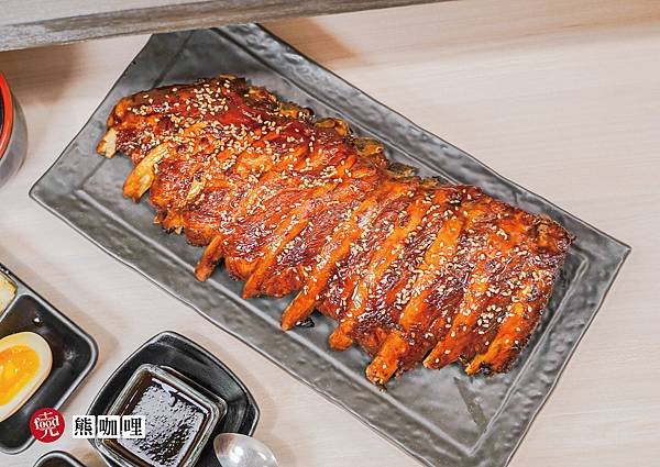 熊咖哩｜西屯4.9星好評 日式美食 寵物友善｜克羅德先生