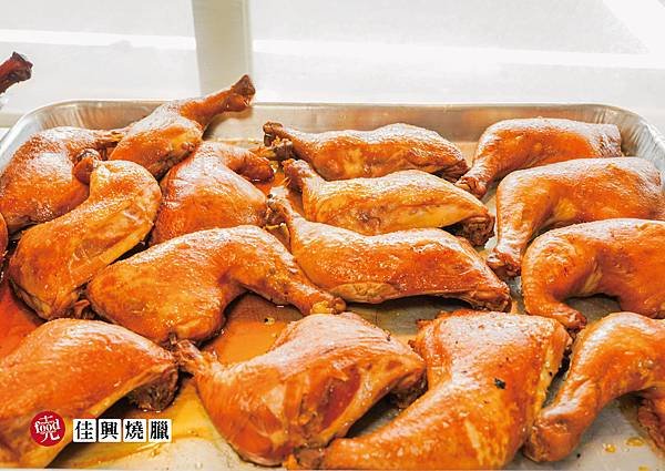 佳興燒臘｜新店報報 彰化市百元燒臘便當｜克羅德先生