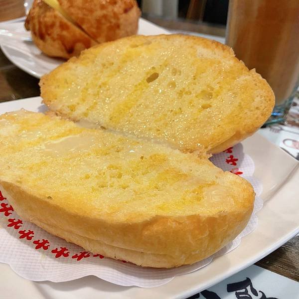 台北 中山區 港式 港飲港食茶餐廳 奶油豬仔包.JPG