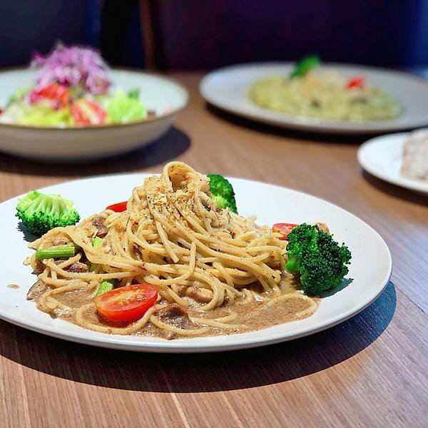新北 新店 大坪林 美養廚房 義式蔬食 素食 雙人套餐 野菇義大利麵01.JPG