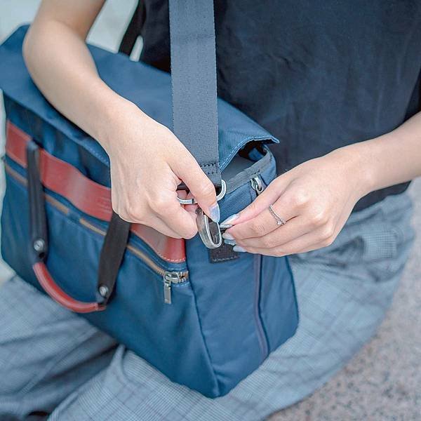 穿搭配件 Freestone Briefpack雙面變形包 19.jpg