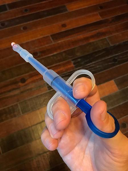 medicine feeder 02.JPG