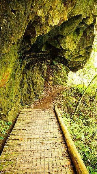 險峻的沙韻古道