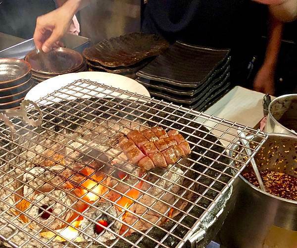 【台北美食】東區燒肉｜米其林一星【大腕燒肉】銷魂的油花讓你大口滿足不失望