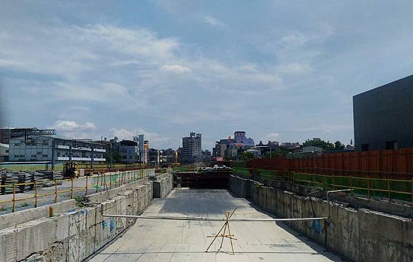 鳳山車站鐵路地下化工程 03.jpg