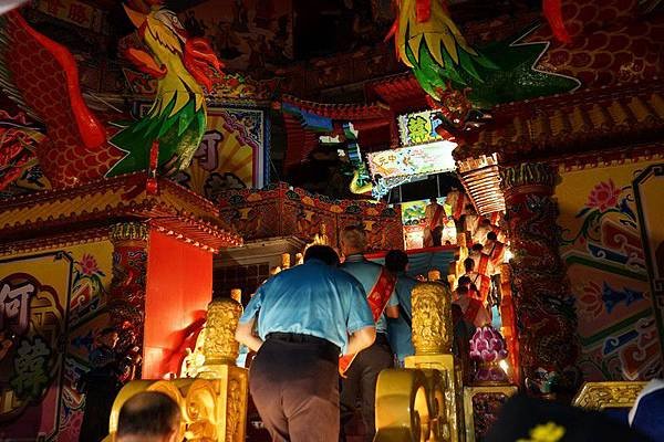 中元祭主普壇開燈放彩 34.jpg