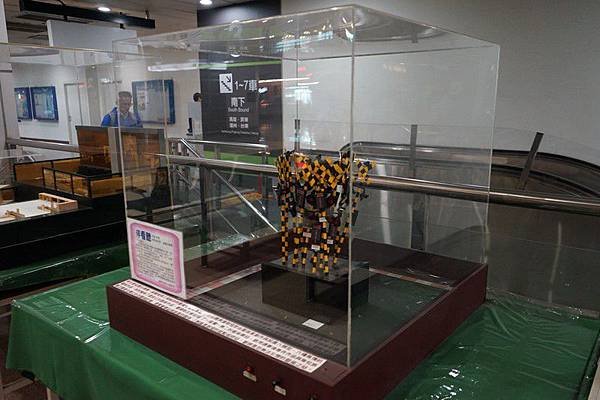 台鐵新左營站 02.jpg