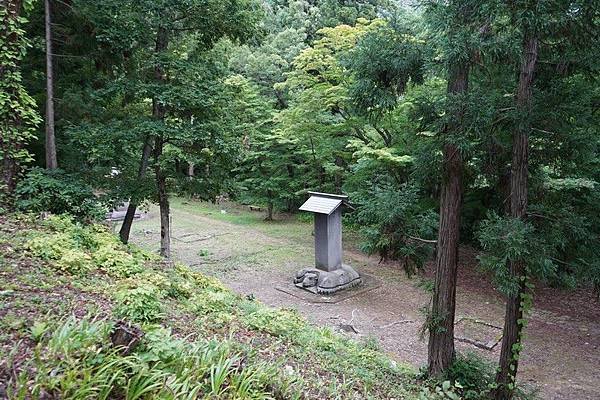 J14 會津藩主松平家墓所 44.jpg