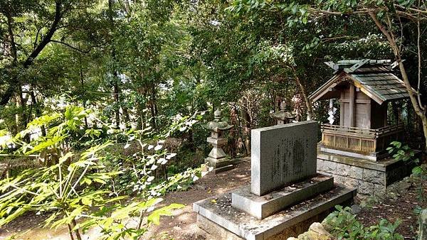 D12 離宮八幡神社 05.jpg