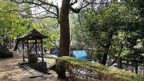 D12 離宮八幡神社 06.jpg