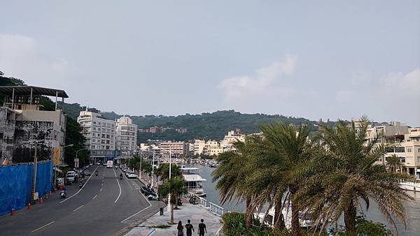高雄一號船渠景觀橋 08.jpg
