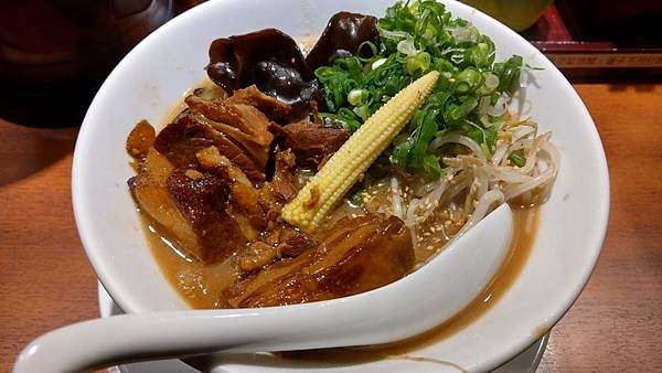 鬼金棒拉麵台北總店 01.jpg