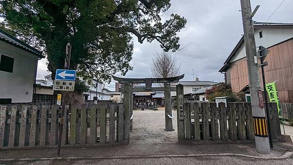 Q7 佐賀八坂神社 01.jpg