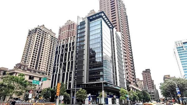 安新建經張經理指出買賣方市場交換，看屋良機把握.jpg