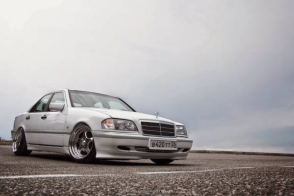 mercedes-w202-stance-style-0.jpg