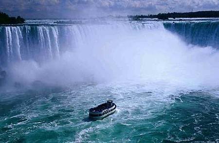 Niagara_Falls_04.jpg