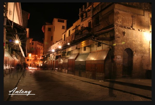 翡冷翠-維奇奧橋夜景.jpg