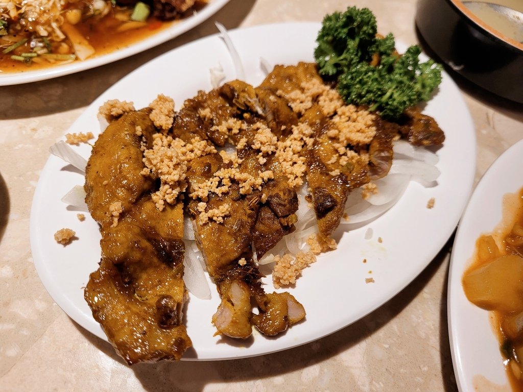 【松山區】汰汰-泰式熱炒吃到飽(慶城店)｜平價泰國料理吃到飽