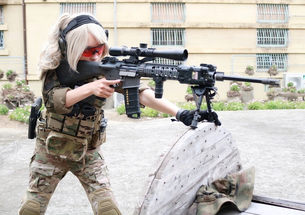 AOR PINK UTA X-Merlin 台灣軍武娘 militarygirl shoot.jpg