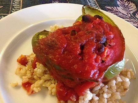 黑豆玉米鑲甜椒 Black Bean Corn and Brown Rice Stuffed Peppers.jpg