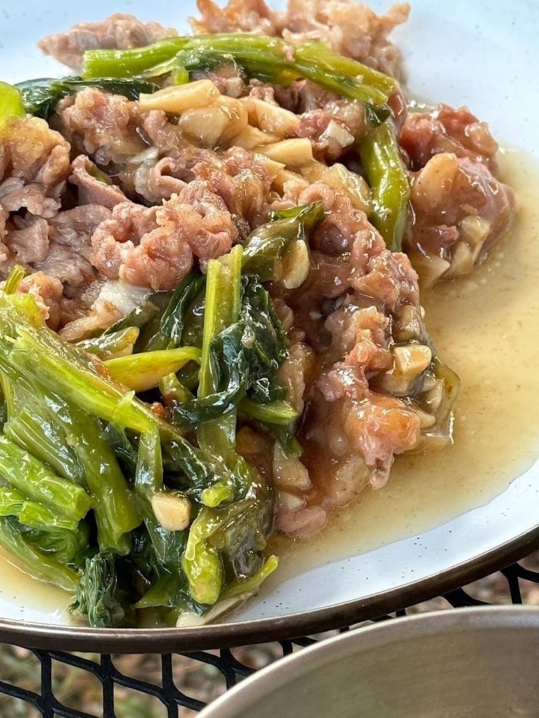 高雄牛肉湯宅配｜露營美食吃什麼？必比登推薦牛肉湯炒牛肉上桌啦