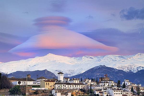 lenticular_montanes_960