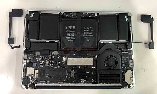 Macbook Pro A1502 喇叭更換-01.jpg