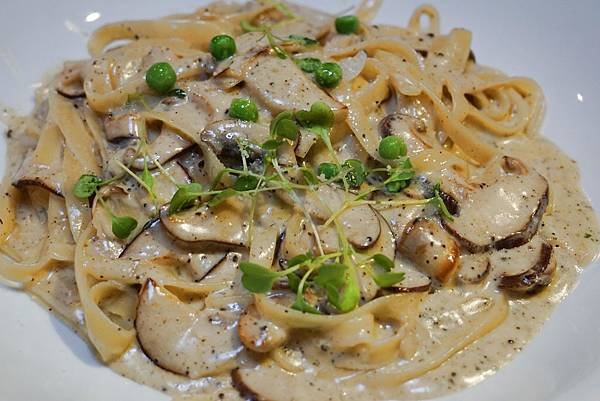 松露風味蘑菇寬麵.jpg