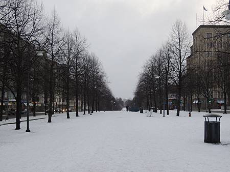 Tampere Cathedral前的公園，很有意境