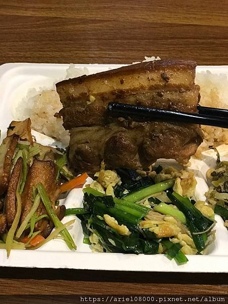 「新北美食」輔大醫院美食街--泰山區-新北市/金風牛肉麵/捷