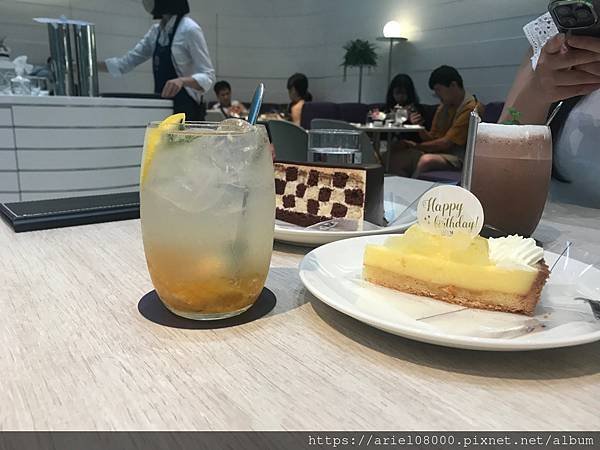 「台北美食」-Lady M-信義區- (遠東百貨A13)/台