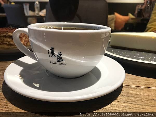 「台北美食」「台北不限時咖啡」湛盧咖啡市府店-信義區-台北市