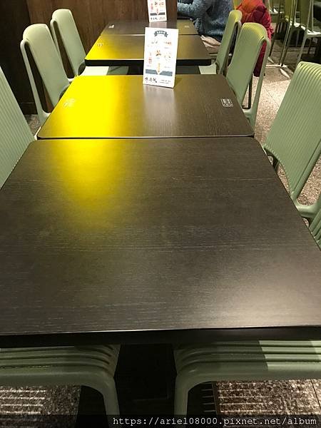 「台北美食」焦糖楓串燒漢方無烟撒粉-饒河街-松山區-台北市/