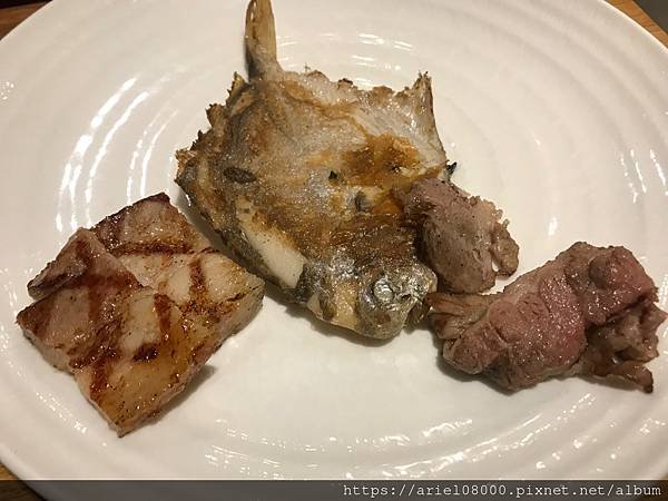 「台北美食}響食天堂 台北信義店－信義區－台北市/台北吃到飽