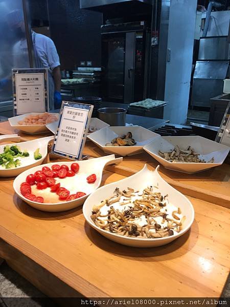 「台北美食}響食天堂 台北信義店－信義區－台北市/台北吃到飽