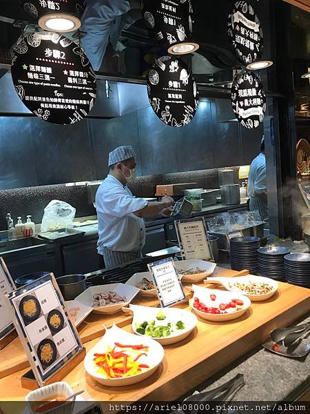 「台北美食}響食天堂 台北信義店－信義區－台北市/台北吃到飽