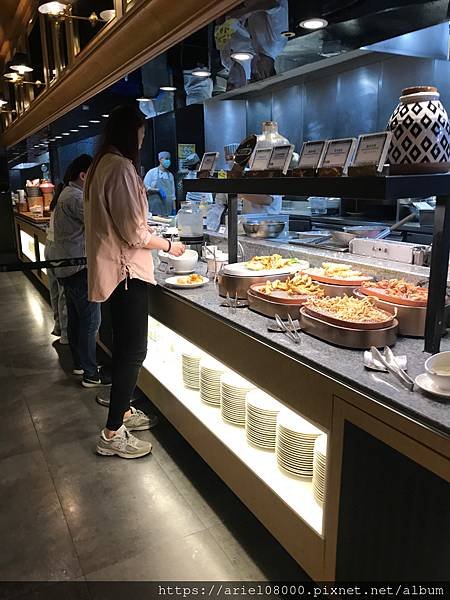 「台北美食}響食天堂 台北信義店－信義區－台北市/台北吃到飽