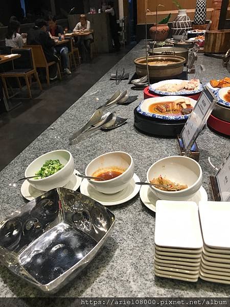 「台北美食}響食天堂 台北信義店－信義區－台北市/台北吃到飽