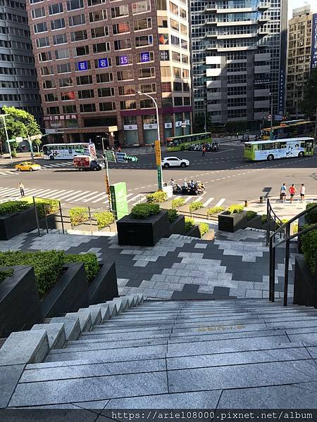 「台北美食」統一時代STARBUCKS 星巴克 (台北時代門