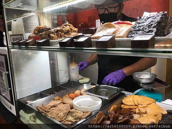 「台北美食」雙月食品社-青島店-中正區-台北/MRT善導寺/