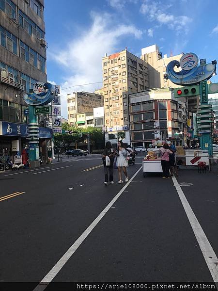 「高雄景點」六合夜市-新興區-高雄市/六合夜市/以客為重、用