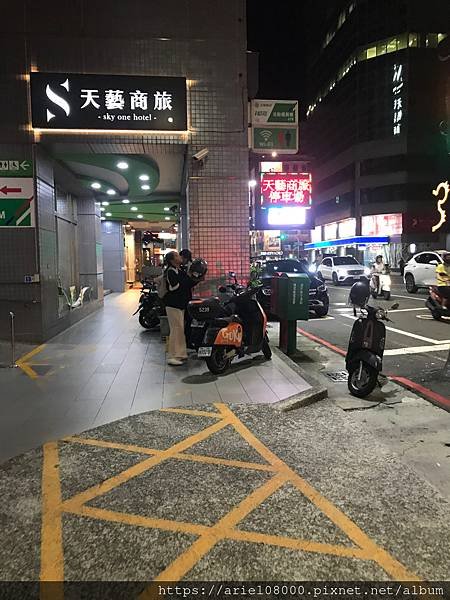 「高雄景點」六合夜市-新興區-高雄市/六合夜市/以客為重、用