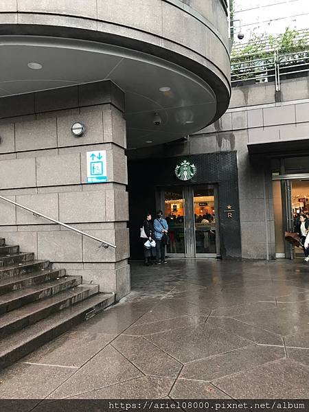 「台北美食」 星巴克101-B1門市-信義區-台北不限時咖啡