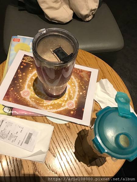 「台北美食」 星巴克101-B1門市-信義區-台北不限時咖啡